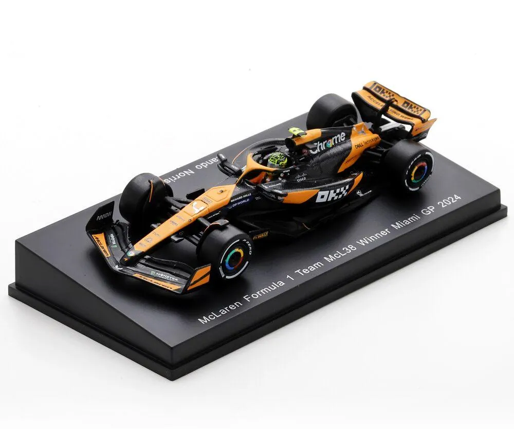 1/64 VOITURE MCLAREN MCL38 N4 MCLAREN FORMULE 1 TEAM VAINQUEUR GP MIAMI 2024 LANDO NORRIS