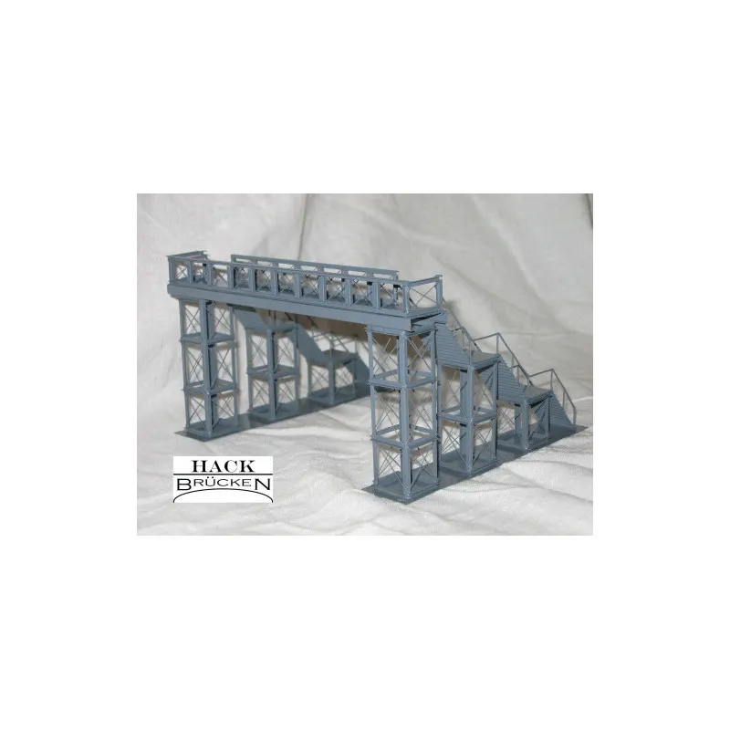 Allée piétonne. HACK BRUCKEN F1