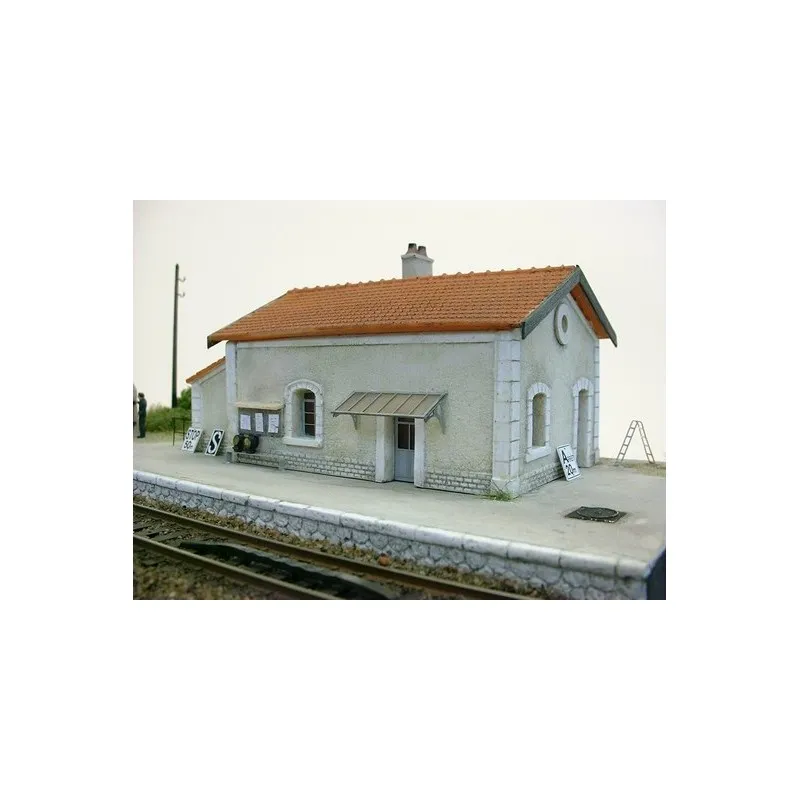 Bâtiment pour stocker les lampes. PN SUD MODELISME 8785