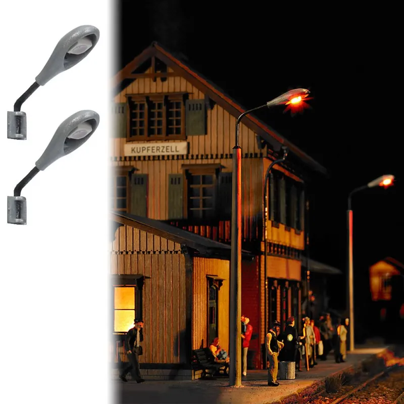 Deux appliques murales. BUSCH 4133