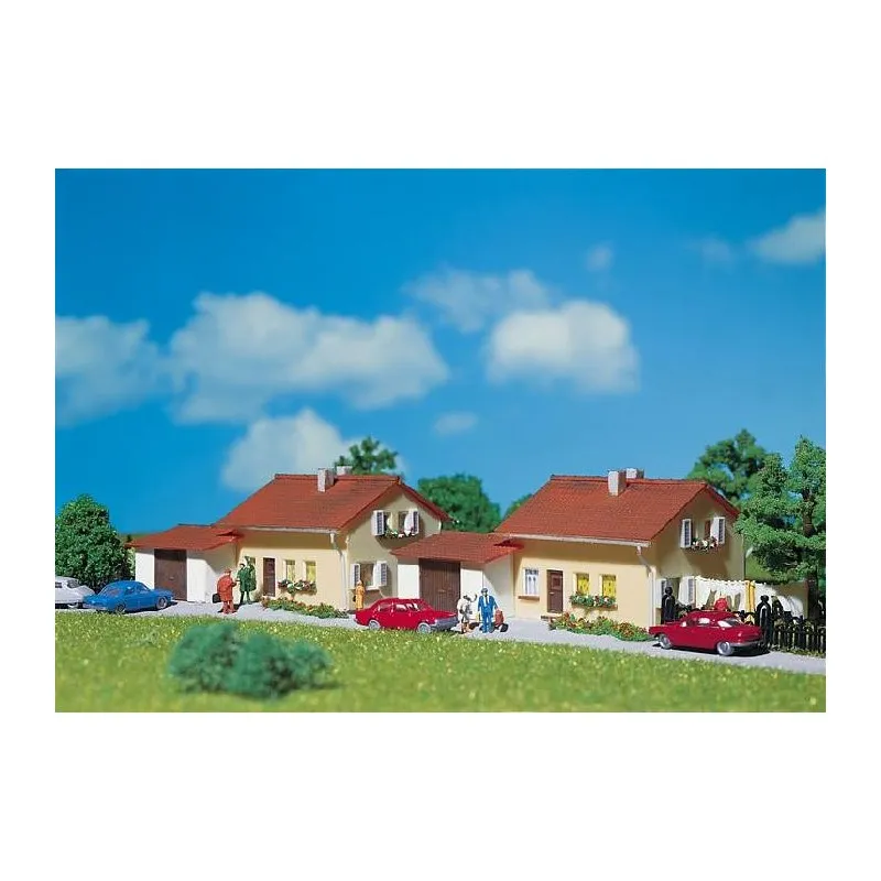 Deux maisons avec garages. FALLER 232222