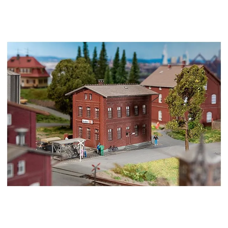 Bâtiment administratif. FALLER 120235