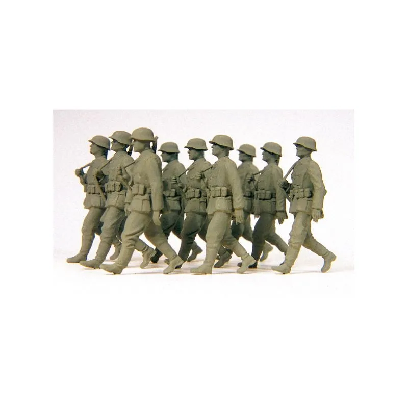 Des grenadiers allemands en marche. PREISER 64009