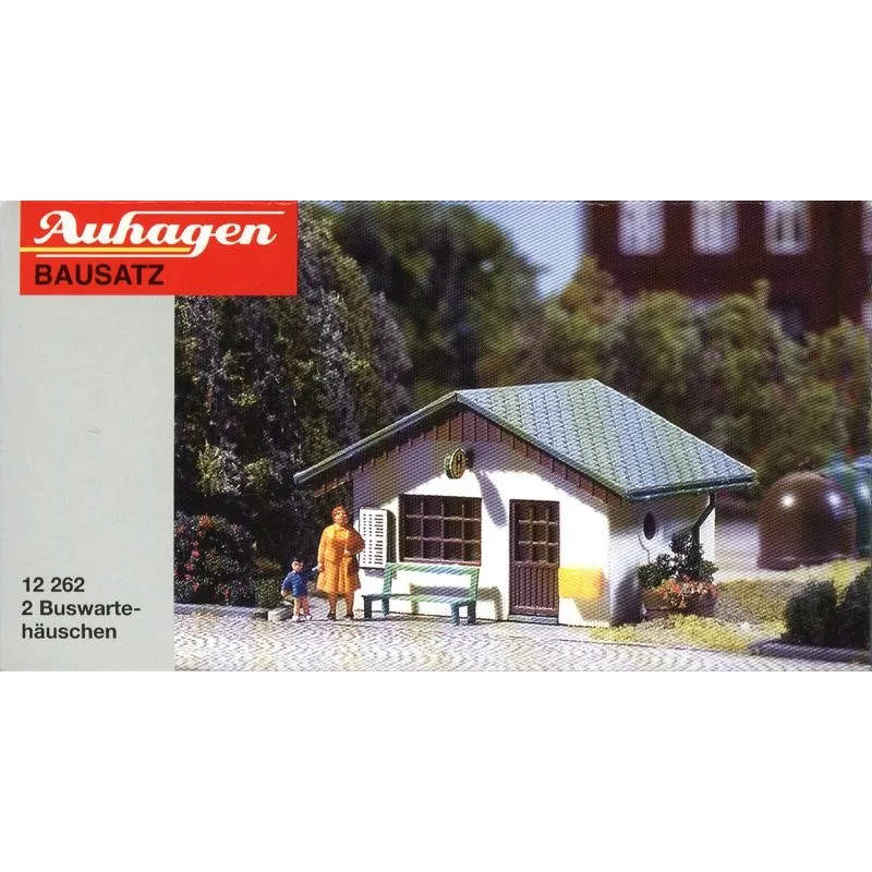 La petite gare attend les bus. AUHAGEN 12262