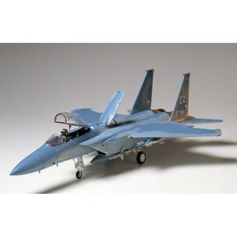 McDonnell Douglas F-15. TAMIYA 60304