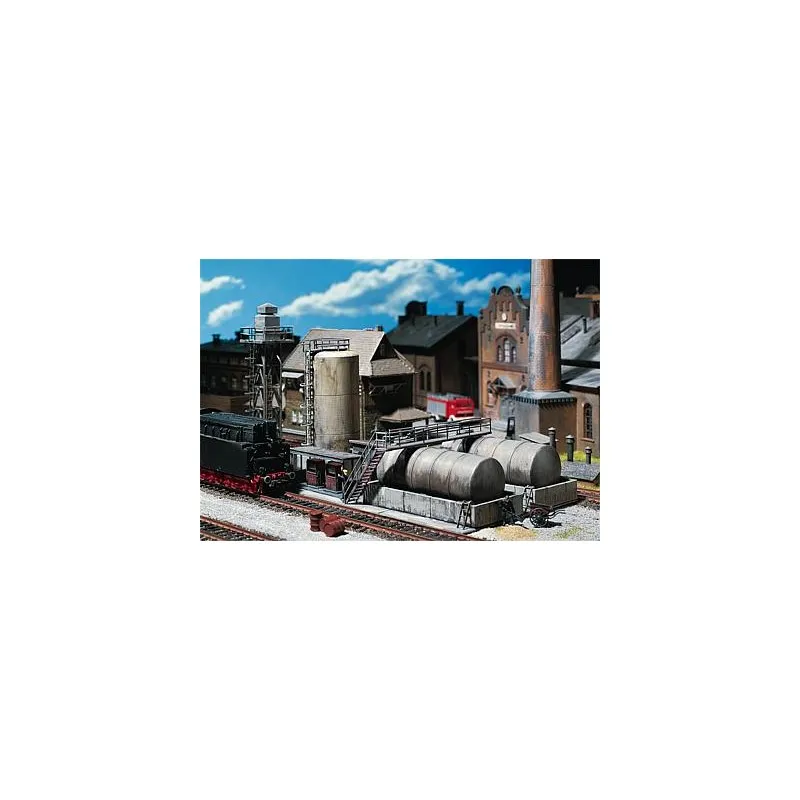 Réservoirs de diesel. FALLER 120157