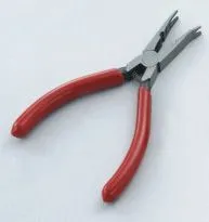 S04736005 - Pince courbee a chape