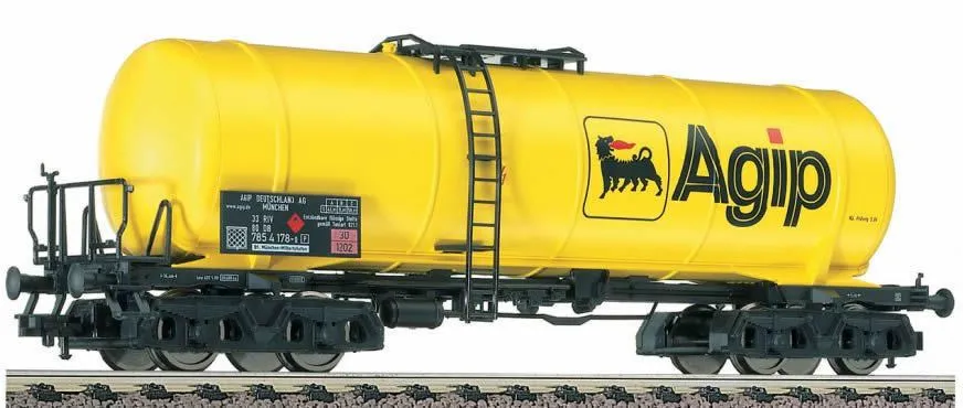 Wagon, type long citerne Agip